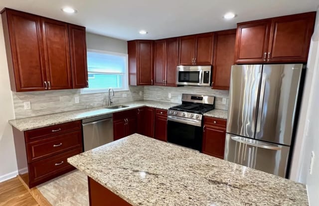 54 Van Buren Avenue - 54 Van Buren Avenue, Metuchen, NJ 08840
