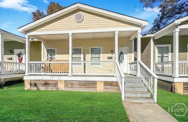 818 W 44th Street photos photos