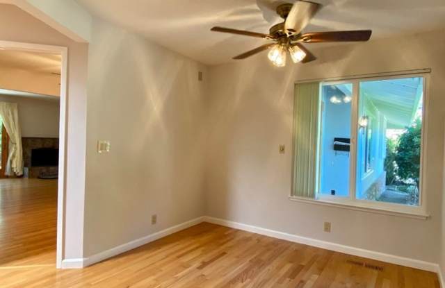 21541 Regnart Road Gallery 4