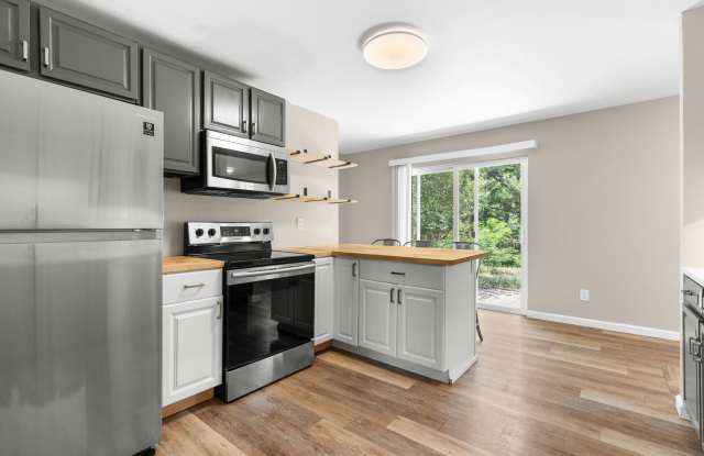 BEAUTIFUL 5 Bed 2 Bath South Boulder Home Available Now! Gallery 3