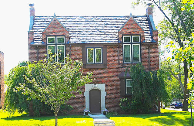 1558 Northwest Blvd photos photos