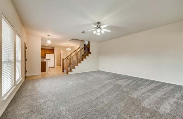 7986 Whitehart Street Gallery 4