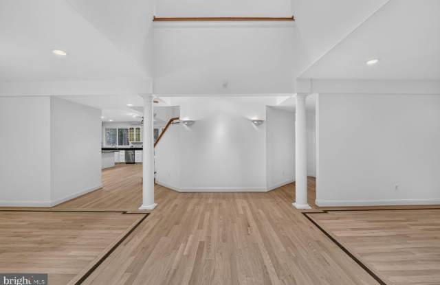8309 OLD SEVEN LOCKS Road Gallery 2