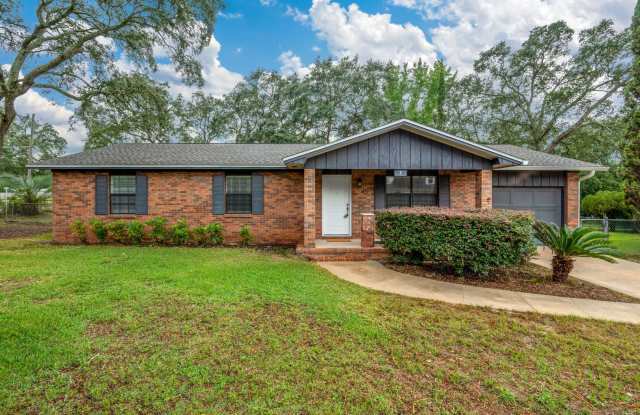Charming 3-Bedroom, 2-Bath Ranch-Style Home in Valparaiso photos photos