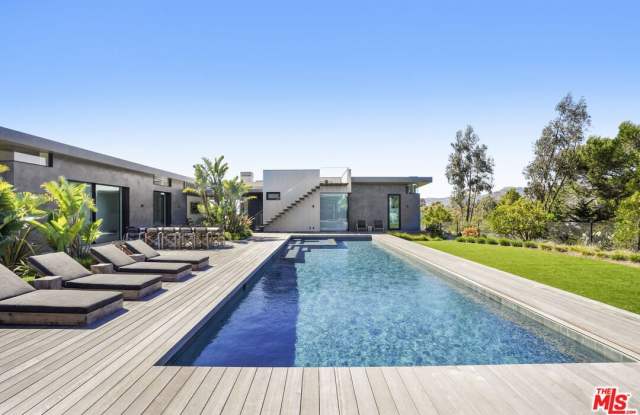 6755 Dume Dr photos photos