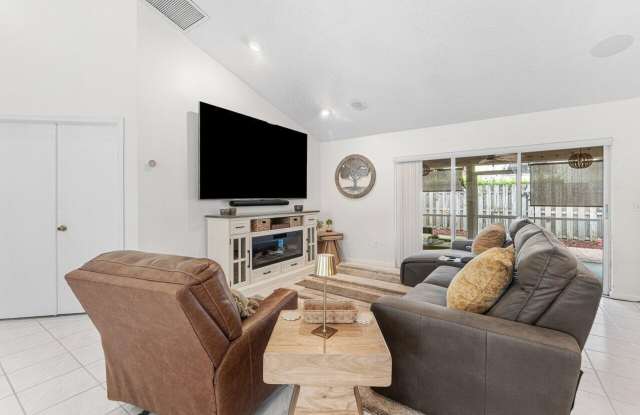 12842 Meadowbend Drive Gallery 4