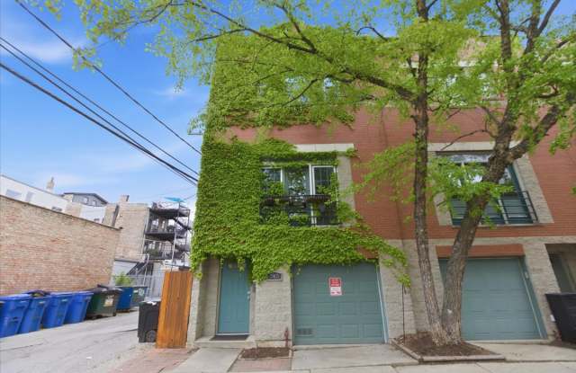 745 North Wood Street photos photos