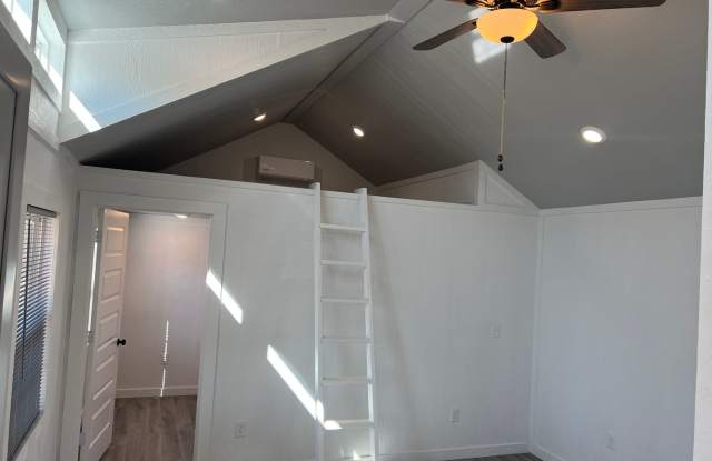 2 Bed 1 Bath House Gallery 4