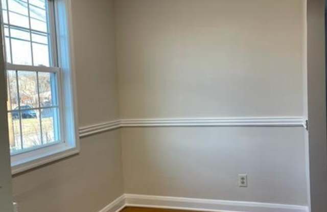 519 STEWART Avenue Gallery 1
