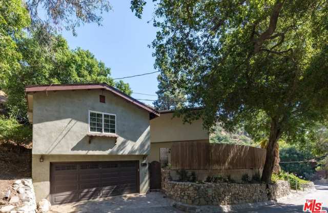 840 COUNTRY CLUB Drive Gallery 2