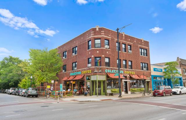 5425 N Clark St photos photos