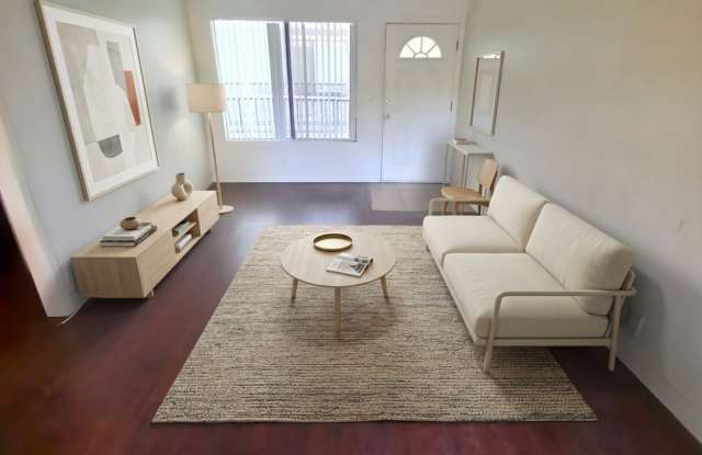 2 Bed/ 2 Bath with Patio | Gated Community | Centrally Located in Long Beach photos photos