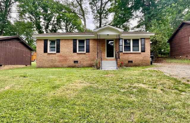 Charming 3-bedroom, 1-bath home in Stanley, NC photos photos
