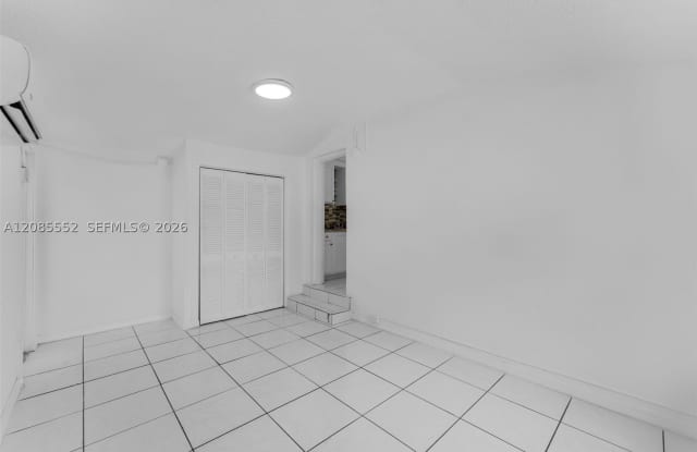 201 SW 51st Ct Gallery 3