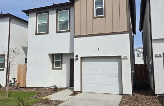 New House For Rent Gallery 1