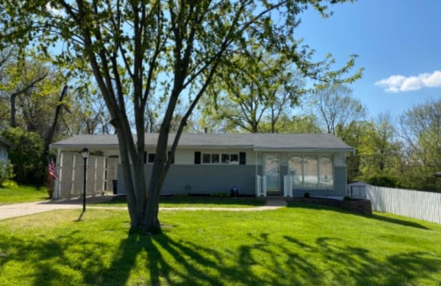 1323 Honeywood Dr - 1323 Honeywood Drive, Crestwood, MO 63126