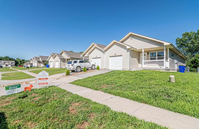 Fenced in yard! Gallery 3