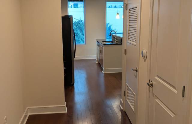 Plaza Midtown, 44 Peachtree Pl., Nw Gallery 2