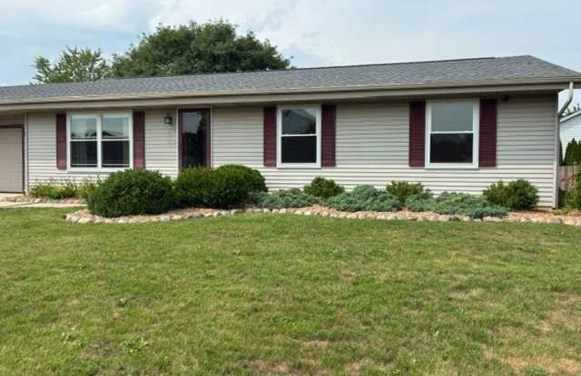 Charming 3 Bedroom - 3 Bath House in Oak Creek Gallery 3