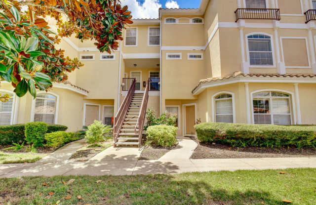 696 Seabrook Court #202 Gallery 3