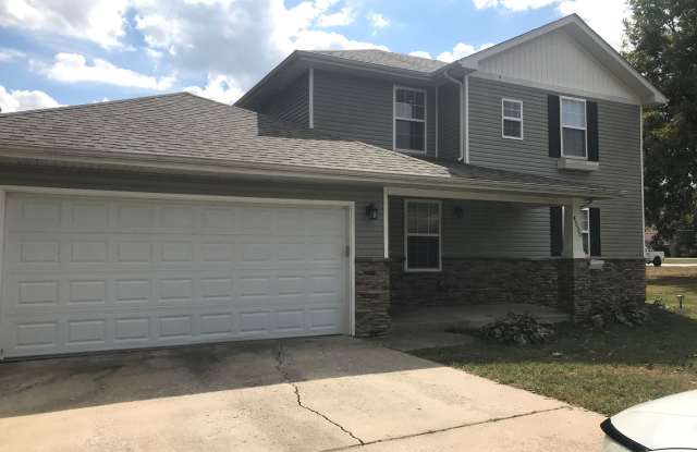 Charming Home Nestled in Springfield - 3 bedroom 2 bathroom photos photos