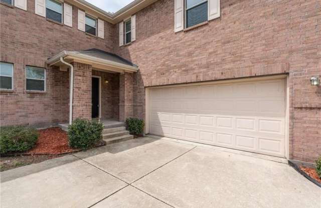 6913 Dove Tail Drive Gallery 2