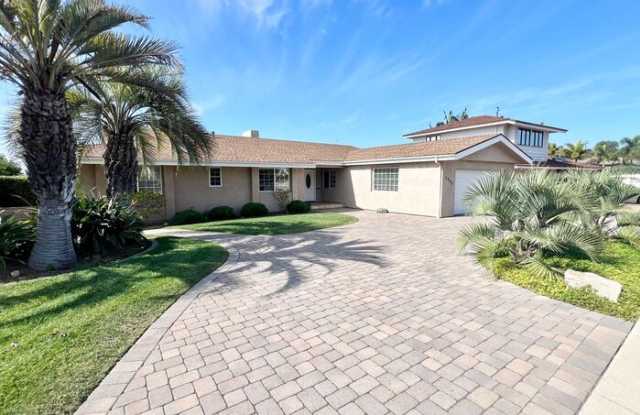 6082 Madra Avenue photos photos