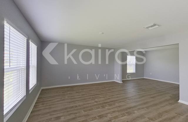 1010 Kaye Street East Gallery 4