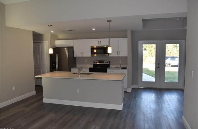 3761 Casco Cir Gallery 2