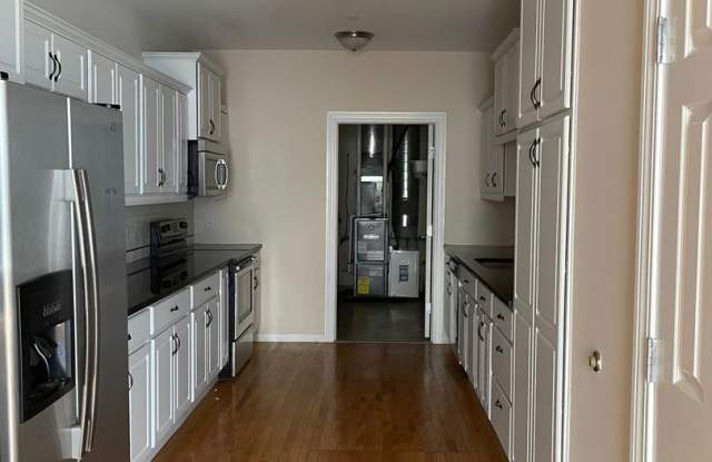 319 Lofts on South Salina Gallery 3