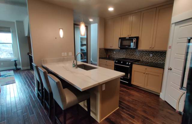 13287 Alexis Drive Gallery 4