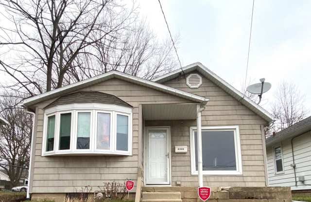2 Bedroom, 1 Bath Home Now Available for Rent! photos photos