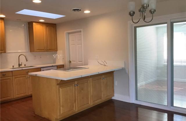 3179 Alta Vista Gallery 2