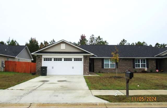 Water Front-3 Bedroom, 2 Bathroom Duplex Close to Shaw AFB in Sumter West - 610 Constitution Drive, Sumter, SC 29154