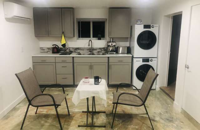 110 U Vista Court Gallery 2