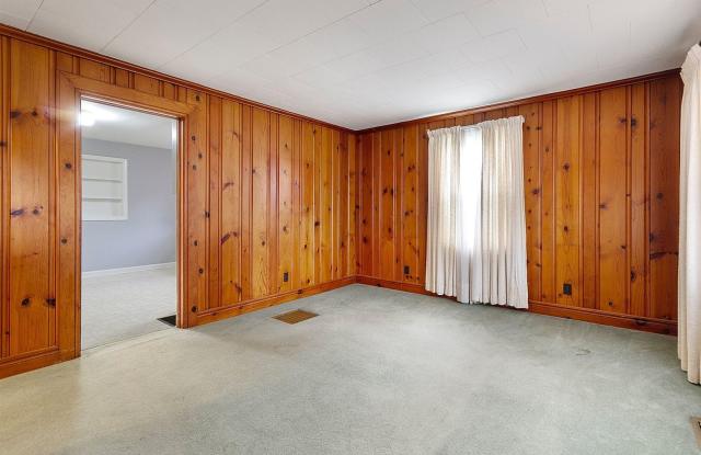 Brick Ranch with Basement in Christiansburg Gallery 4