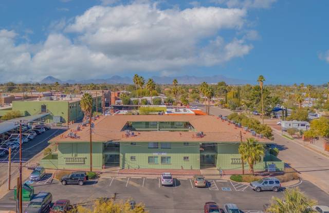 An amentiy-laden resident area near Downtown Tucson photos photos