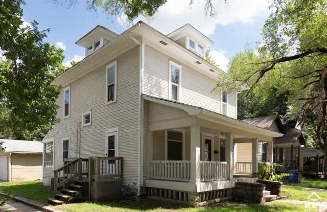 1258 N Lewellen Ave photos photos