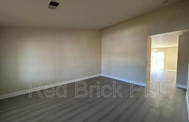 232 Olivia Ct Gallery 3