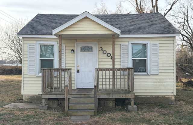 What a deal! Cant beat this price! 2 bed 1 bath photos photos