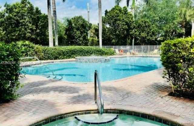556 NW 39TH CIR #Townhouse 556 BOCA RATON, FL 33431 Gallery 1