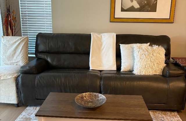 1225 PINE RIDGE CIRCLE W photos photos