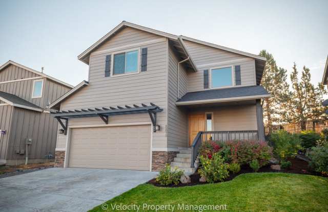 Modern Home in NE Bend with Private Fenced Back Yard! - 62072 Wolcott Place, Bend, OR 97701 Modern Home in NE Bend with Private Fenced Back Yard! - 62072 Wolcott Place, Bend, OR 97701