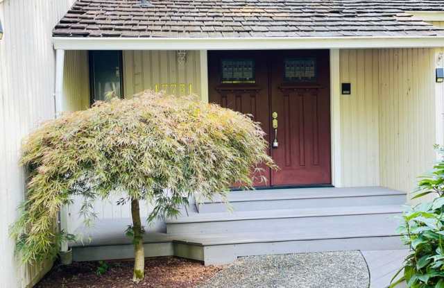 Beautiful 3 bed, 2.5 bath home located in the Wood Trails neighborhood of Bothell. $4000/mo. photos photos