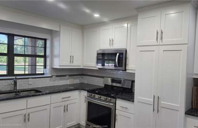 9124 Steep Hollow Road Gallery 2