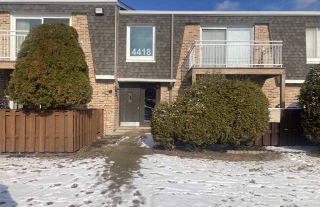4418 Euclid Avenue - 4418 Euclid Avenue, Rolling Meadows, IL 60008