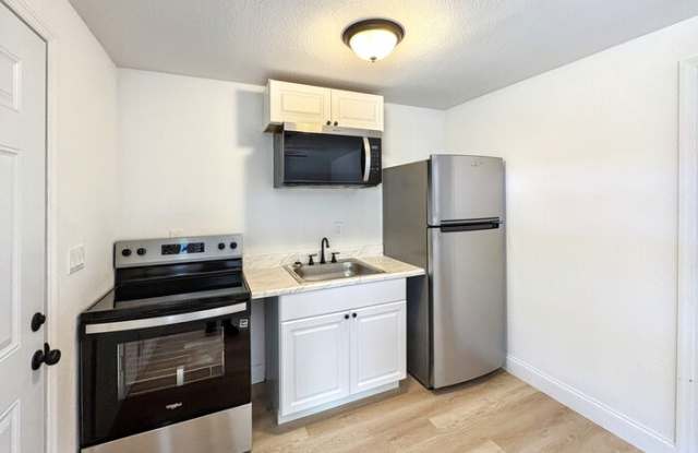 4605 North Hubert Avenue photos photos