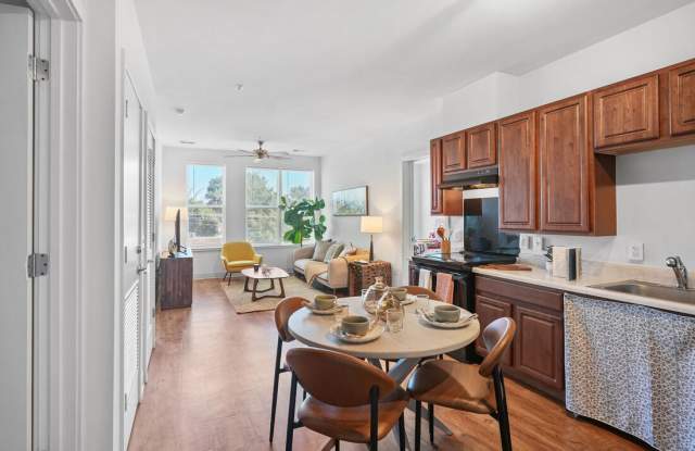 South Capitol Apartments - Affordable Housing Gallery 3