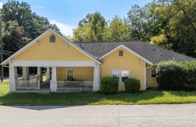 1035 Moreland Avenue Southeast Gallery 4