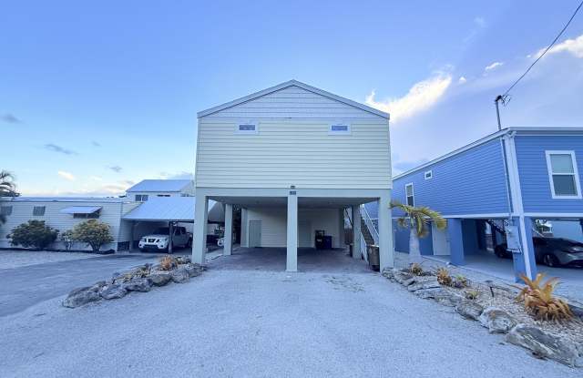 903 Tropical Lane Gallery 4